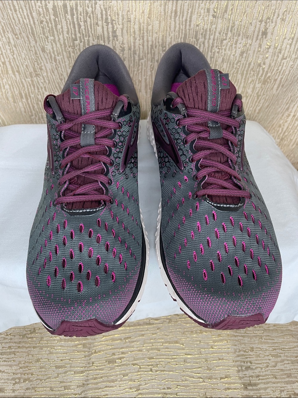 Brooks Glycerin 17 Women's Athletic Running Shoes - Grey and Plum Sz 11 Mint!